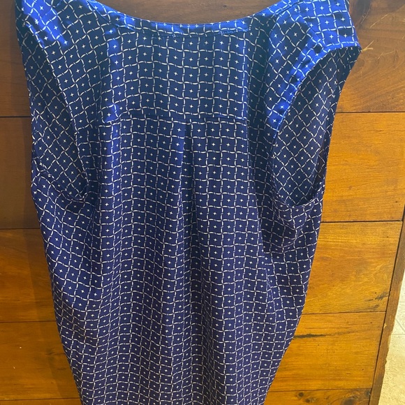 Liz Clairborne silky tank top blouse - Picture 5 of 6